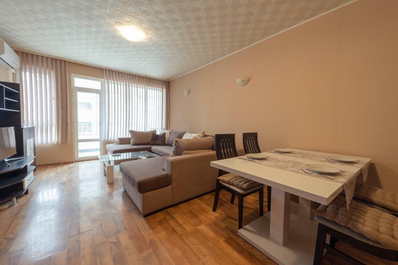 Green House Burgas City Exterior foto